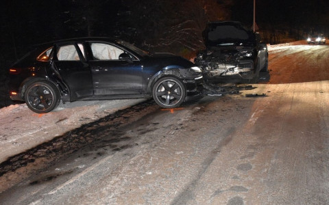 St. Moritz due auto si sono scontrate frontalmente