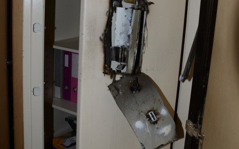 Chiarita serie di furti con scasso e veicoli