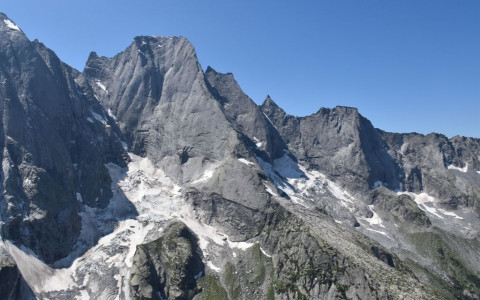Due alpinisti feriti sul Pizzo Badile