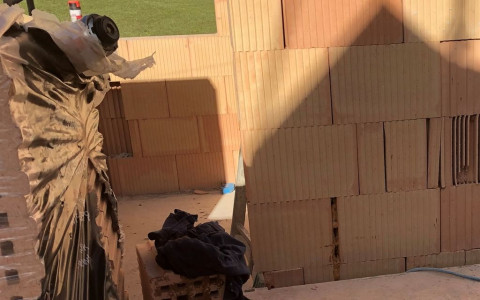 Apprendista gravemente ferito sul lavoro