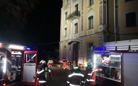 Incendio in un albergo chiuso a Promontogno