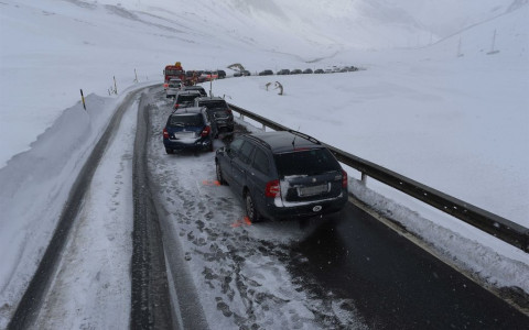 Tamponamento sul Giulia, 3 feriti lievi