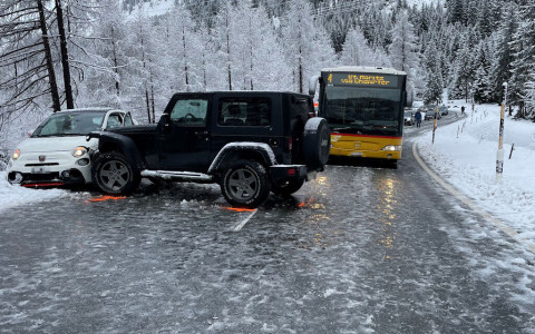 Collisione sulla strada del Maloja