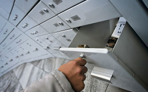 Società bucalettere: Grono prende posizione