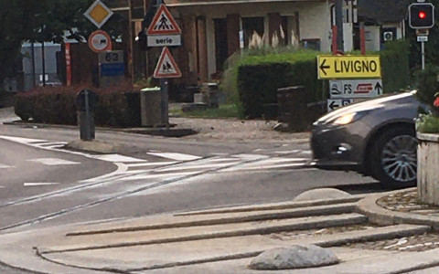 Traffico di Livigno deviato sulla Valposchiavo Traffico di Livigno deviato sulla Valposchiavo