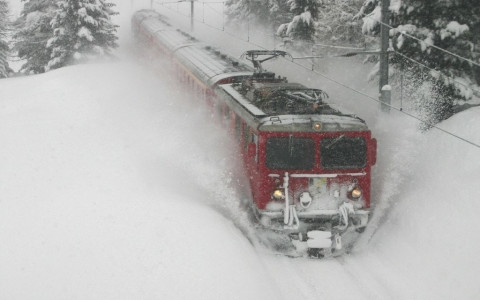 Continua il maltempo, sospeso Bernina Express