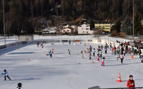 Novantadue pattinatori baciati dal sole