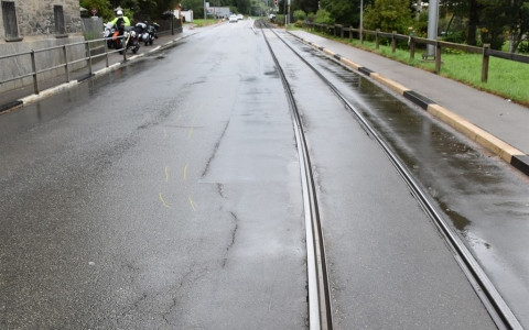 Motociclista cade a Le Prese