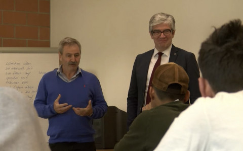 Jon Domenic Parolini visita le scuole di Poschiavo