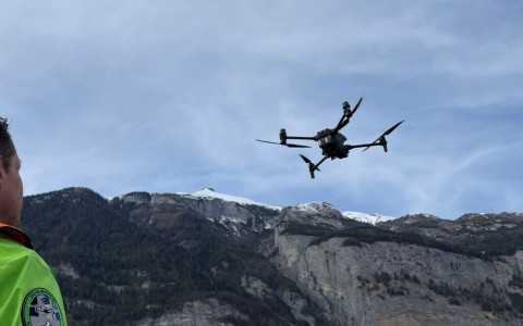 Ritrovato un disperso grazie a drone della polizia