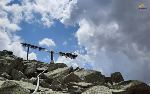 Prototipo di turbina eolico-solare Prototipo di turbina eolico-solare