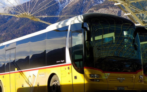 AutoPostale da 100 anni viaggia sulle strade