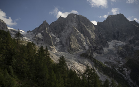 Il processo sulla frana del Pizzo Cengalo slitta