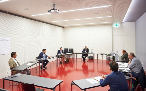 Crisi e coronavirus: tavola rotonda a Roveredo