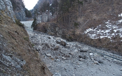 Un'altra frana: strada chiusa in Engadina