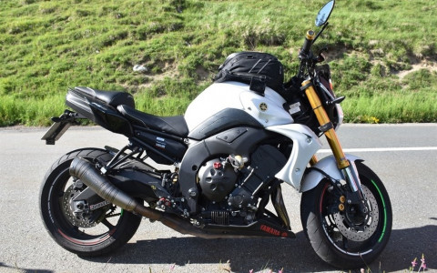 Due motociclisti feriti sull'Albula