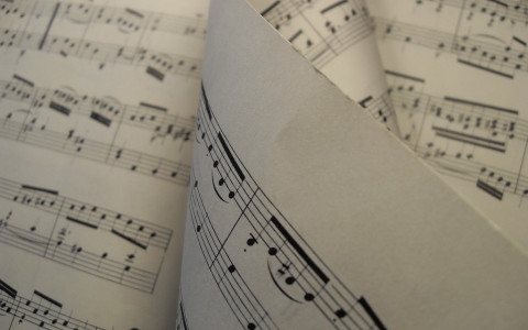 Cercasi brano musicale per Arge Alp Cercasi brano musicale per Arge Alp