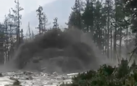 Passo del Forno chiuso per frana