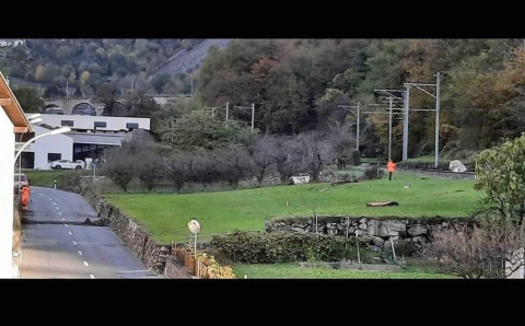 Ferrovia bloccata causa caduta massi a Campascio